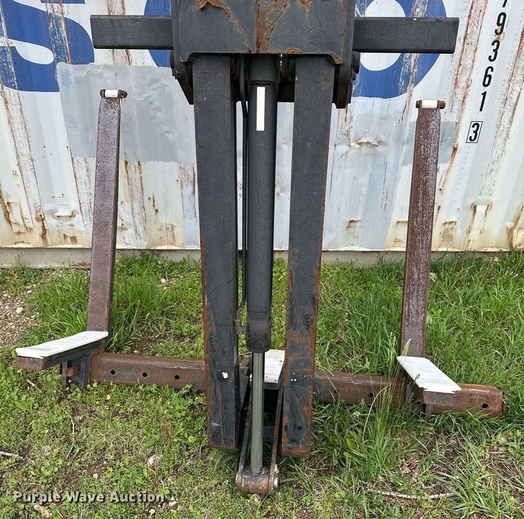 image for item DF8480 IMT 16000 Series III truck mounted crane