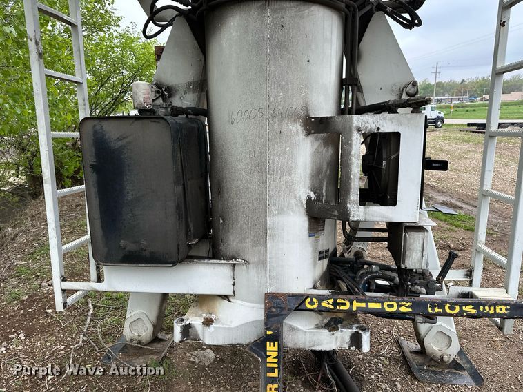 image for item DF8480 IMT 16000 Series III truck mounted crane