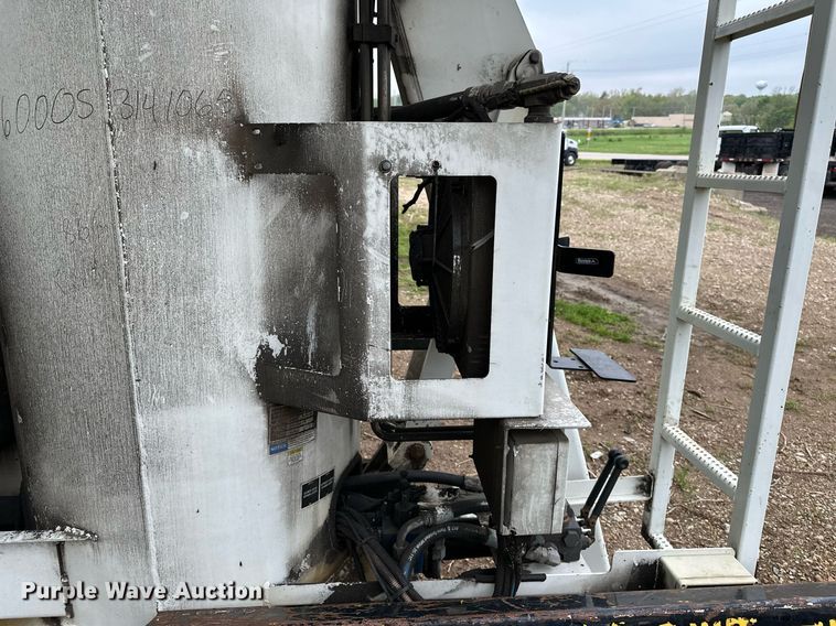 image for item DF8480 IMT 16000 Series III truck mounted crane