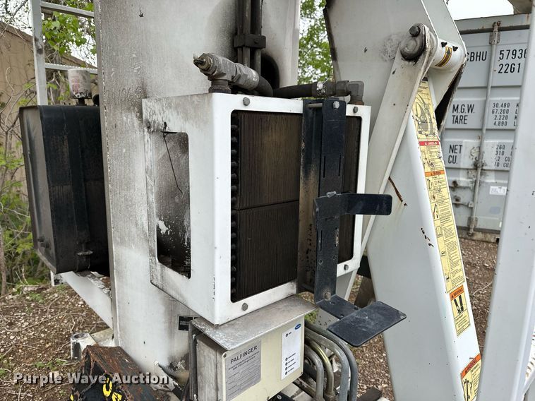 image for item DF8480 IMT 16000 Series III truck mounted crane