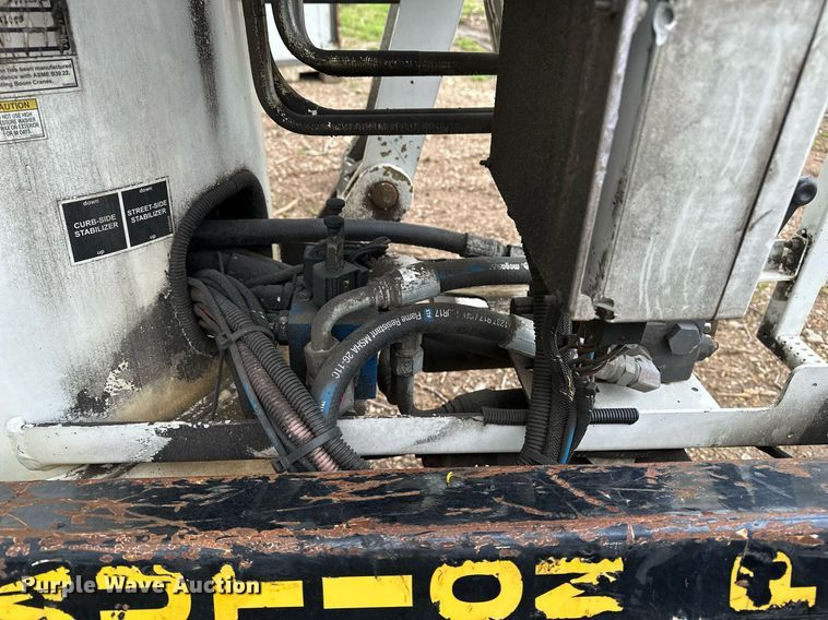 image for item DF8480 IMT 16000 Series III truck mounted crane