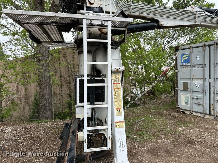 image for item DF8480 IMT 16000 Series III truck mounted crane