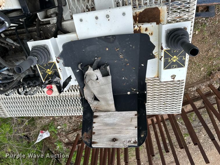 image for item DF8480 IMT 16000 Series III truck mounted crane