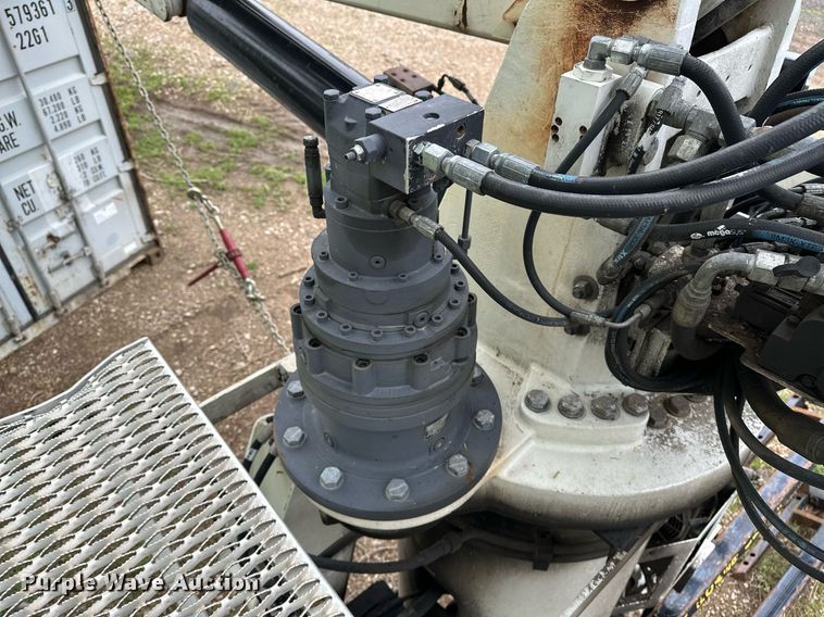 image for item DF8480 IMT 16000 Series III truck mounted crane