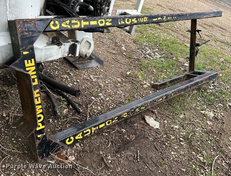 image for item DF8480 IMT 16000 Series III truck mounted crane