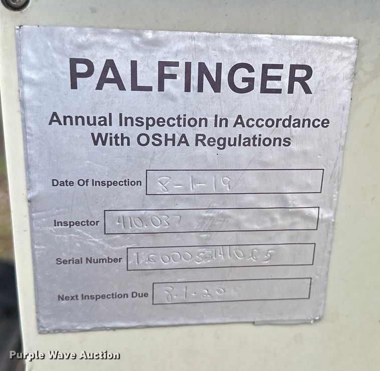 image for item DF8480 IMT 16000 Series III truck mounted crane