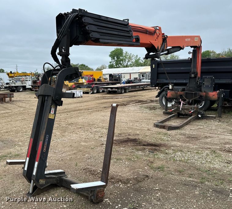 image for item DF8490 2014 Palfinger PW35001-SH truck mounted crane