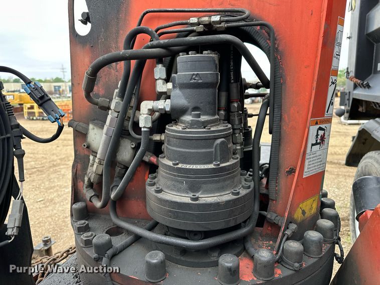 image for item DF8490 2014 Palfinger PW35001-SH truck mounted crane