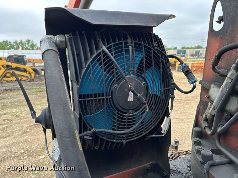 image for item DF8490 2014 Palfinger PW35001-SH truck mounted crane