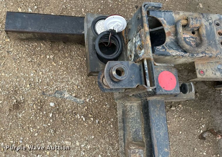 image for item DF8490 2014 Palfinger PW35001-SH truck mounted crane