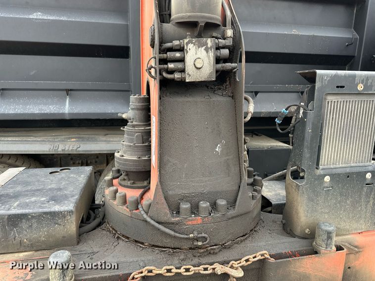 image for item DF8490 2014 Palfinger PW35001-SH truck mounted crane