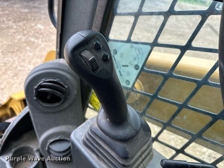 image for item DF8492 2020 Caterpillar 259D3 tracked skid steer loader