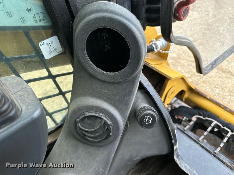 image for item DF8492 2020 Caterpillar 259D3 tracked skid steer loader