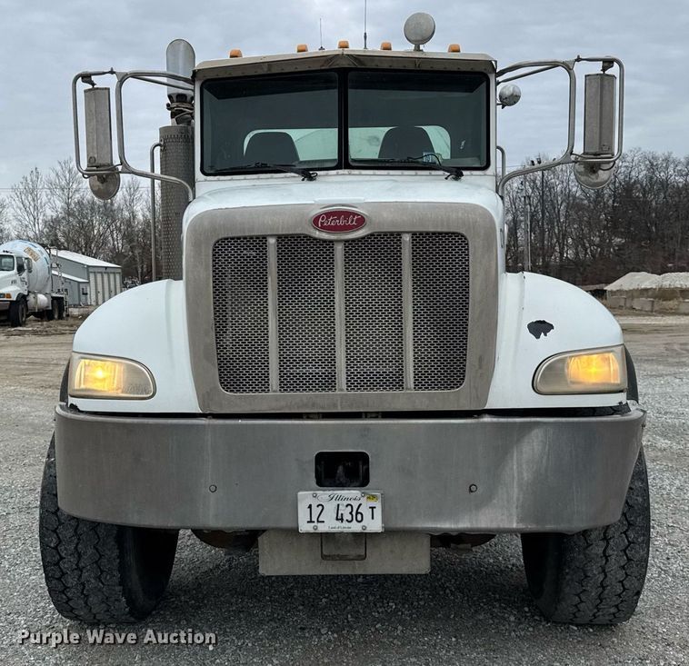 image for item DH9841 2008 Peterbilt 340 ready mix truck