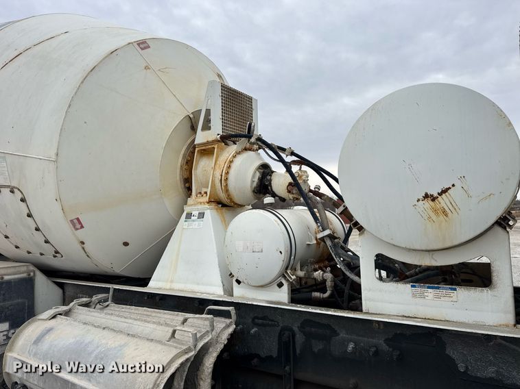 image for item DH9841 2008 Peterbilt 340 ready mix truck