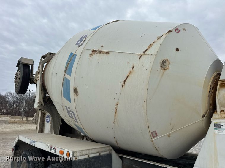 image for item DH9841 2008 Peterbilt 340 ready mix truck