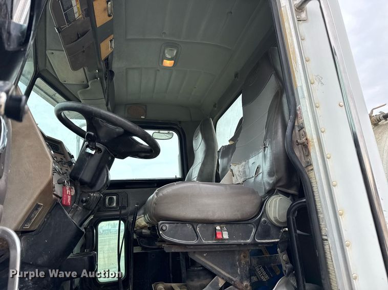 image for item DH9841 2008 Peterbilt 340 ready mix truck