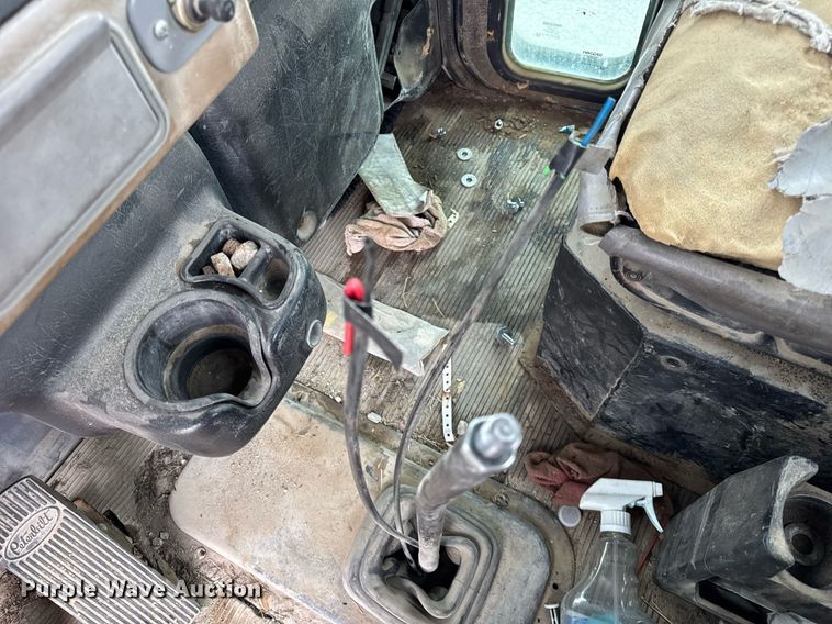 image for item DH9841 2008 Peterbilt 340 ready mix truck