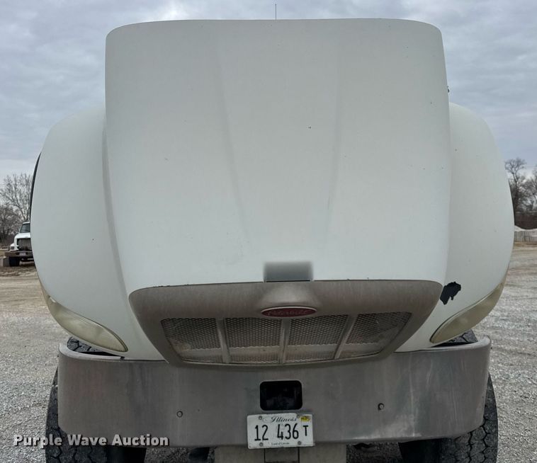 image for item DH9841 2008 Peterbilt 340 ready mix truck