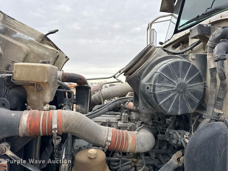 image for item DH9841 2008 Peterbilt 340 ready mix truck