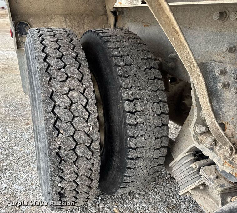 image for item DH9841 2008 Peterbilt 340 ready mix truck