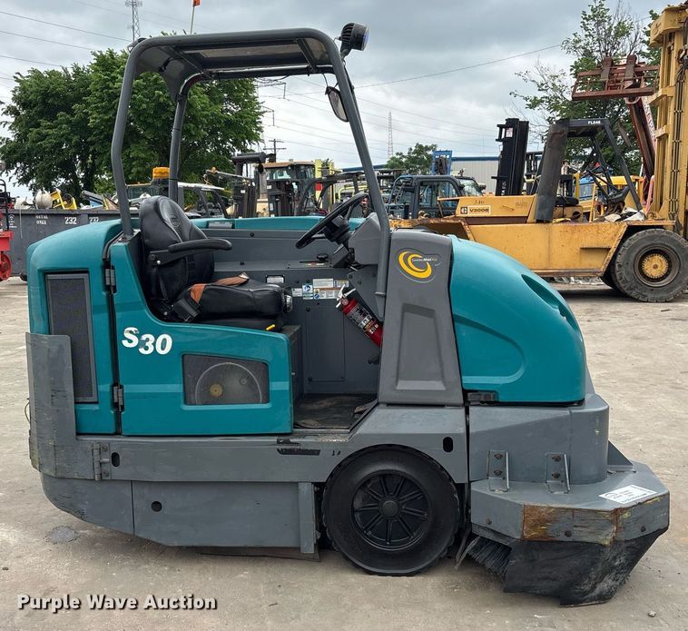 image for item DM1893 2019 Tennant S30 sweeper