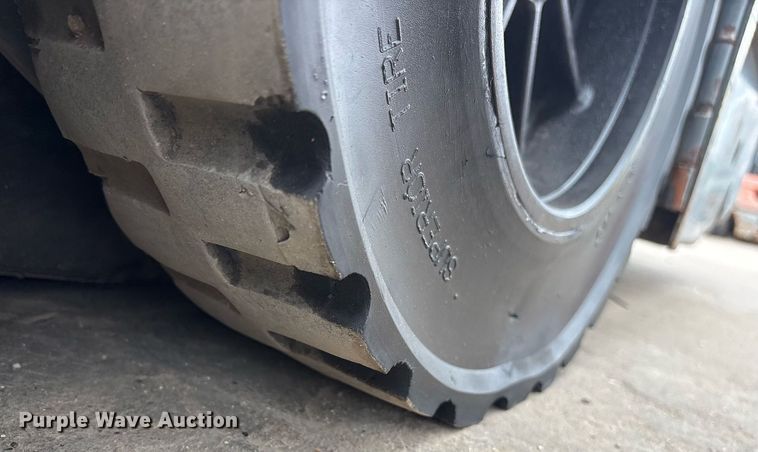 image for item DM1893 2019 Tennant S30 sweeper