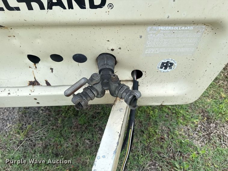 image for item DM5724 Ingersoll Rand P185 air compressor