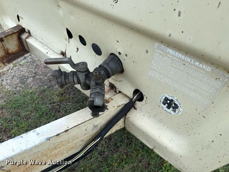 image for item DM5724 Ingersoll Rand P185 air compressor