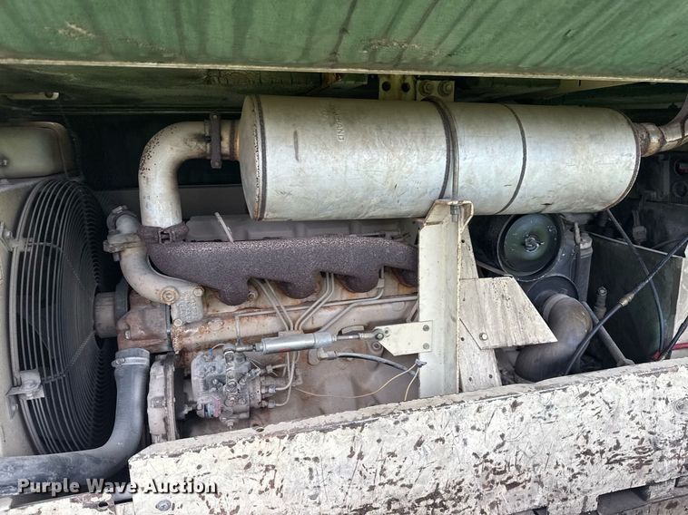 image for item DM5724 Ingersoll Rand P185 air compressor