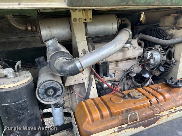 image for item DM5724 Ingersoll Rand P185 air compressor