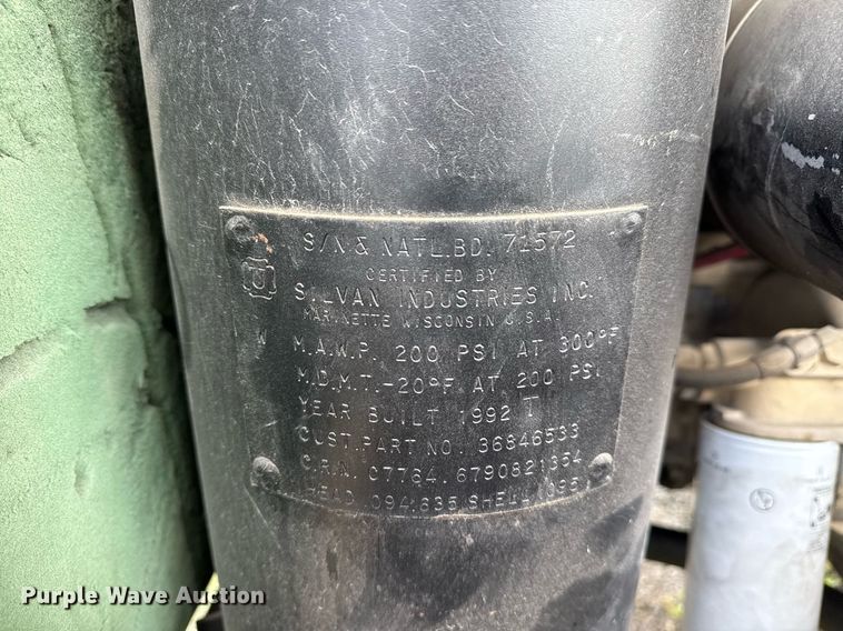 image for item DM5724 Ingersoll Rand P185 air compressor