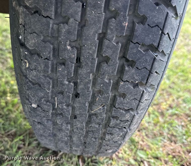 image for item DM5724 Ingersoll Rand P185 air compressor