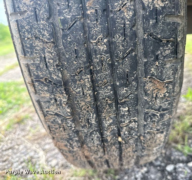 image for item DM5724 Ingersoll Rand P185 air compressor