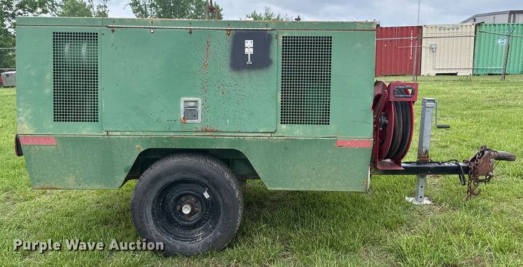 image for item DM5725 Sullair 185 DPQ air compressor