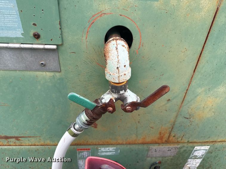 image for item DM5725 Sullair 185 DPQ air compressor