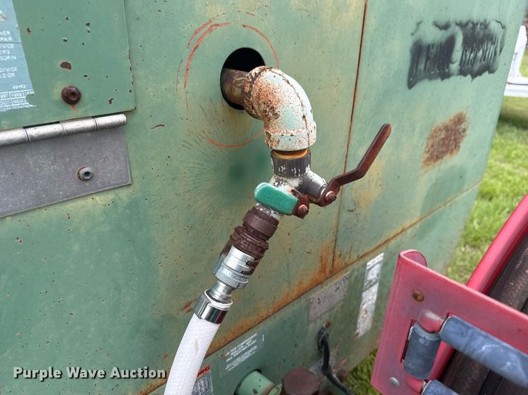 image for item DM5725 Sullair 185 DPQ air compressor