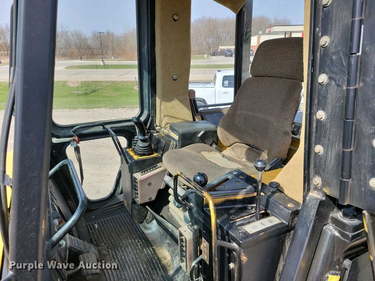 image for item DN3730 1997 Caterpillar 973D track loader