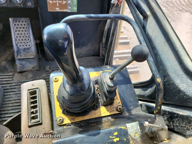 image for item DN3730 1997 Caterpillar 973D track loader