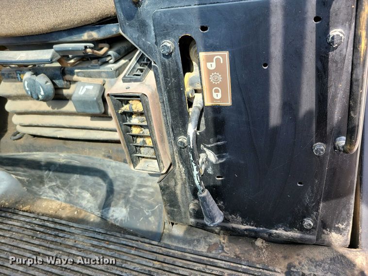 image for item DN3730 1997 Caterpillar 973D track loader