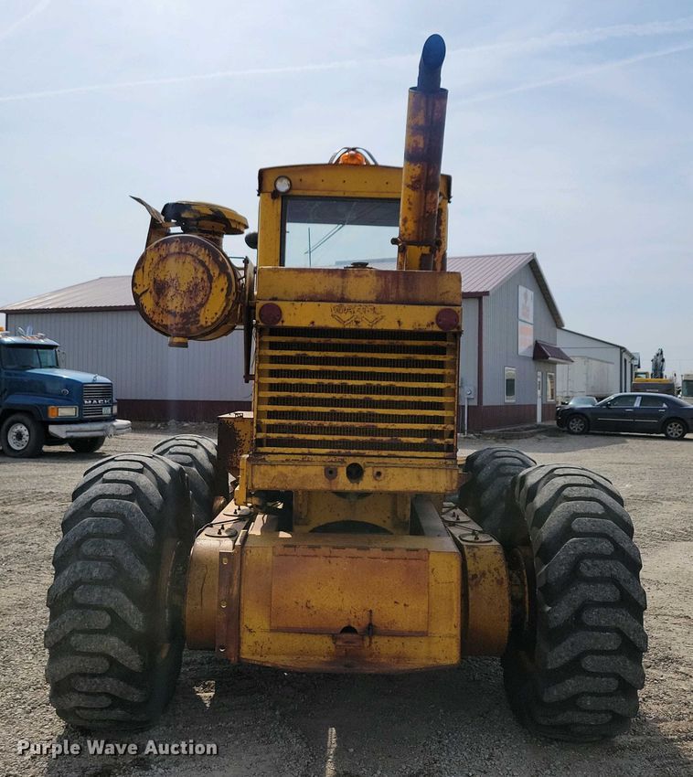 image for item DN3734 1972 Wabco 777B rigid frame motor grader