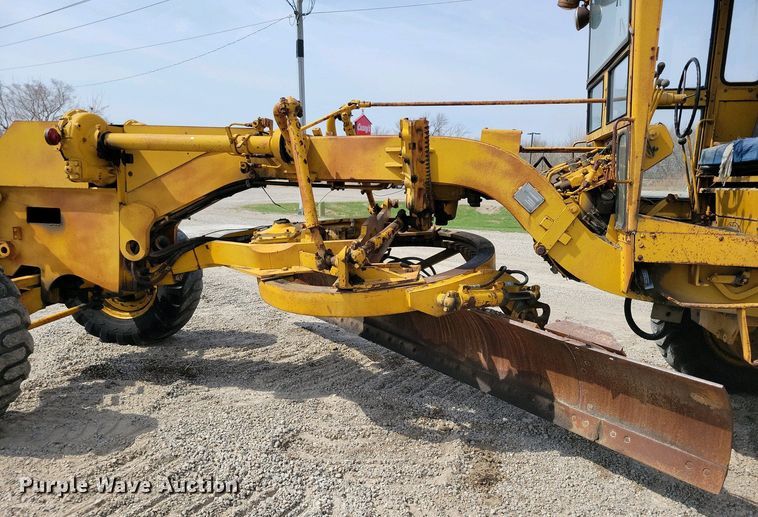 image for item DN3734 1972 Wabco 777B rigid frame motor grader