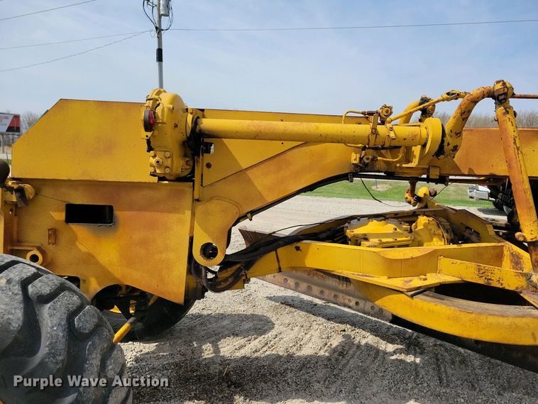 image for item DN3734 1972 Wabco 777B rigid frame motor grader