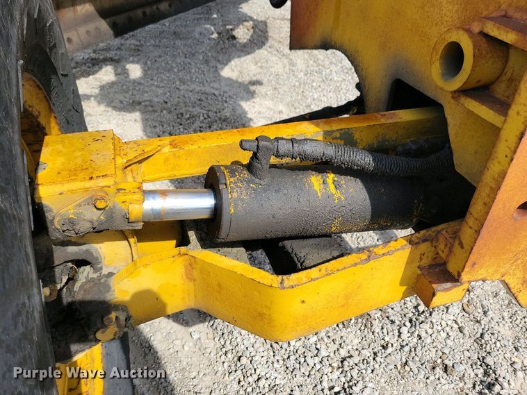 image for item DN3734 1972 Wabco 777B rigid frame motor grader