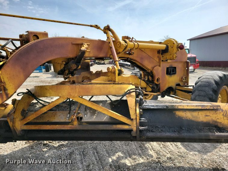 image for item DN3734 1972 Wabco 777B rigid frame motor grader