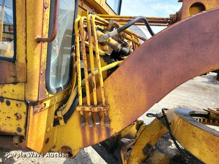 image for item DN3734 1972 Wabco 777B rigid frame motor grader