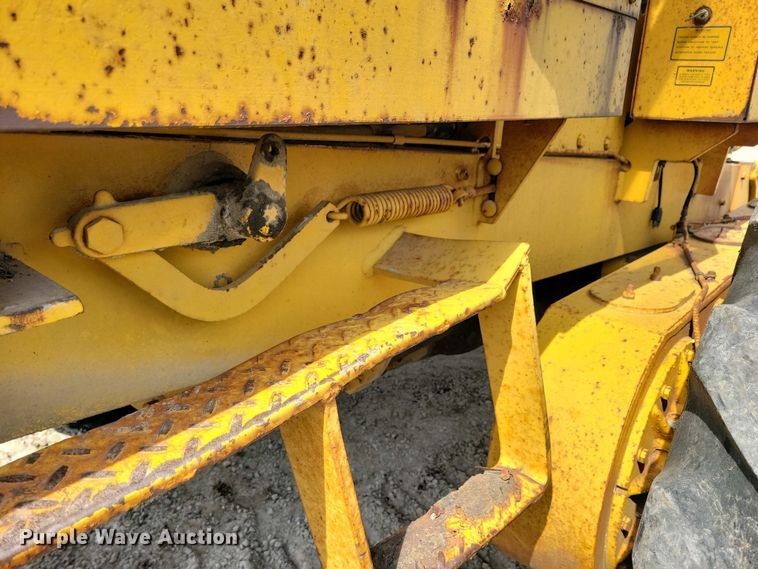 image for item DN3734 1972 Wabco 777B rigid frame motor grader