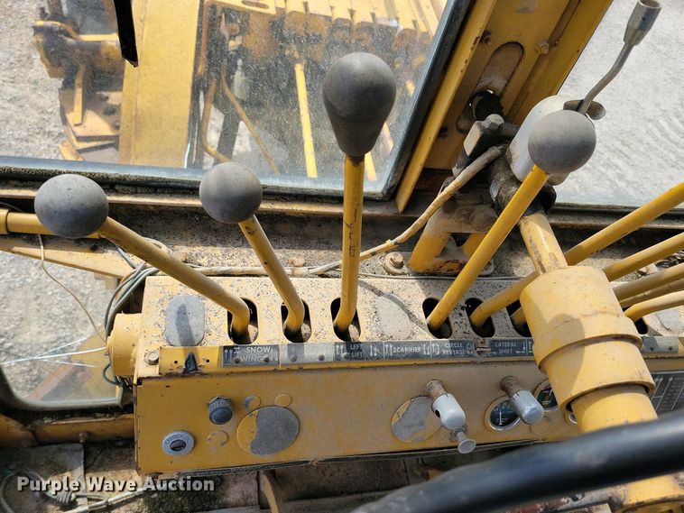 image for item DN3734 1972 Wabco 777B rigid frame motor grader