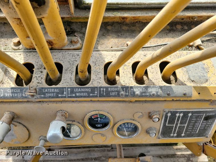 image for item DN3734 1972 Wabco 777B rigid frame motor grader