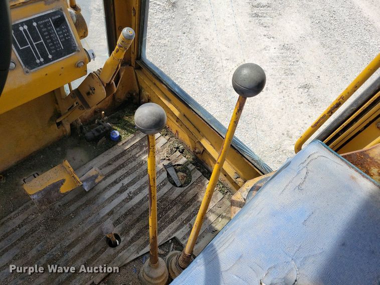 image for item DN3734 1972 Wabco 777B rigid frame motor grader